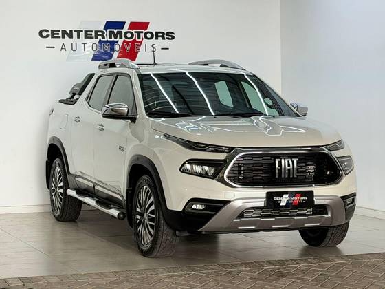 FIAT TORO 2.0 16V TURBO DIESEL RANCH 4WD AT9 FIAT TORO 2.0 16V TURBO DIESEL RANCH 4WD AT9